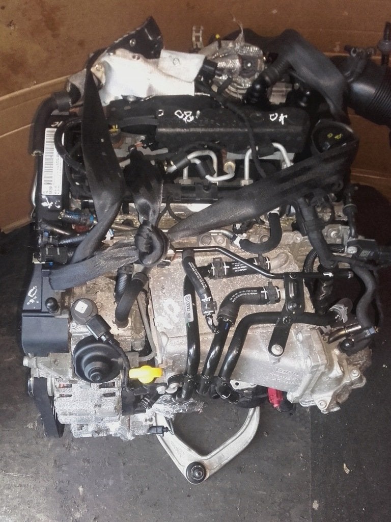 Moteur CLHB Complet OCTAVIA GOLF VW SKODA LEON SEAT, Envoi, Utilisé, Daihatsu
