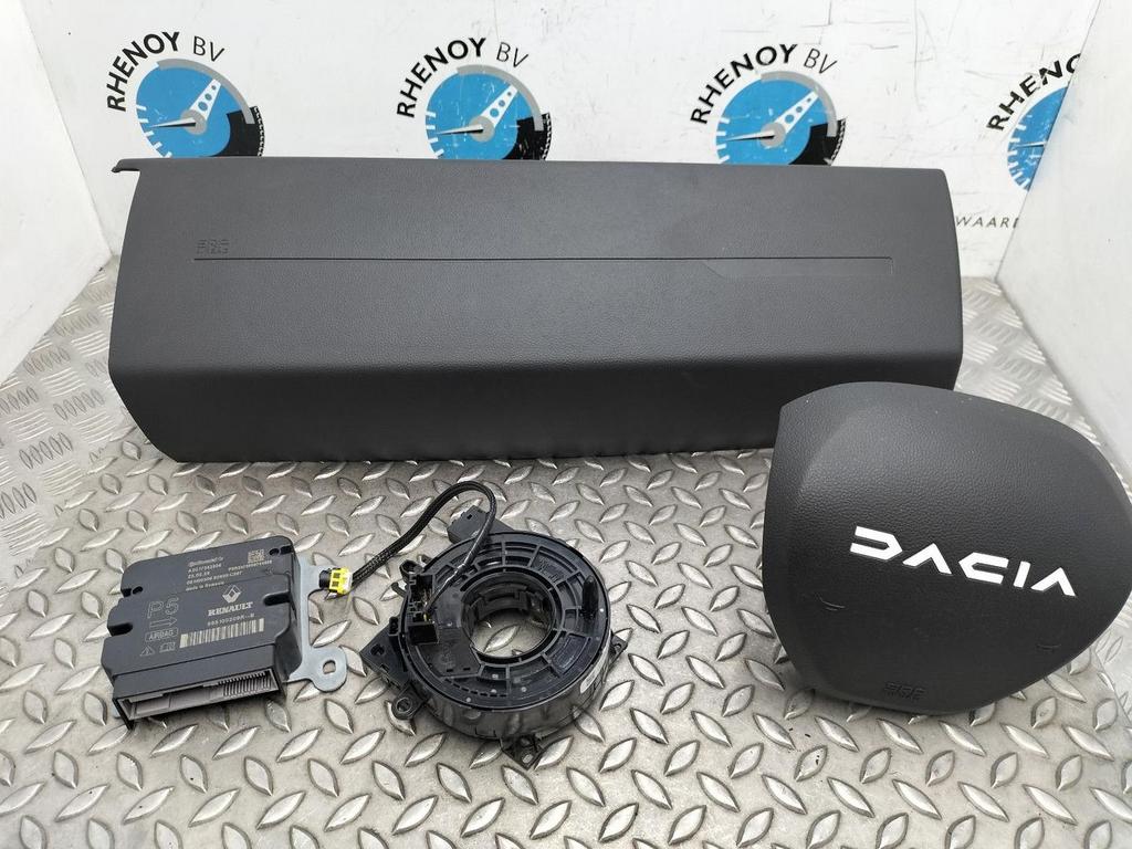 DACIA DUSTER HMMT 1.0 TCe 100 E-G Extr  AIRBAG SET 2023, Ophalen of Verzenden, Gebruikt, Stiba lid