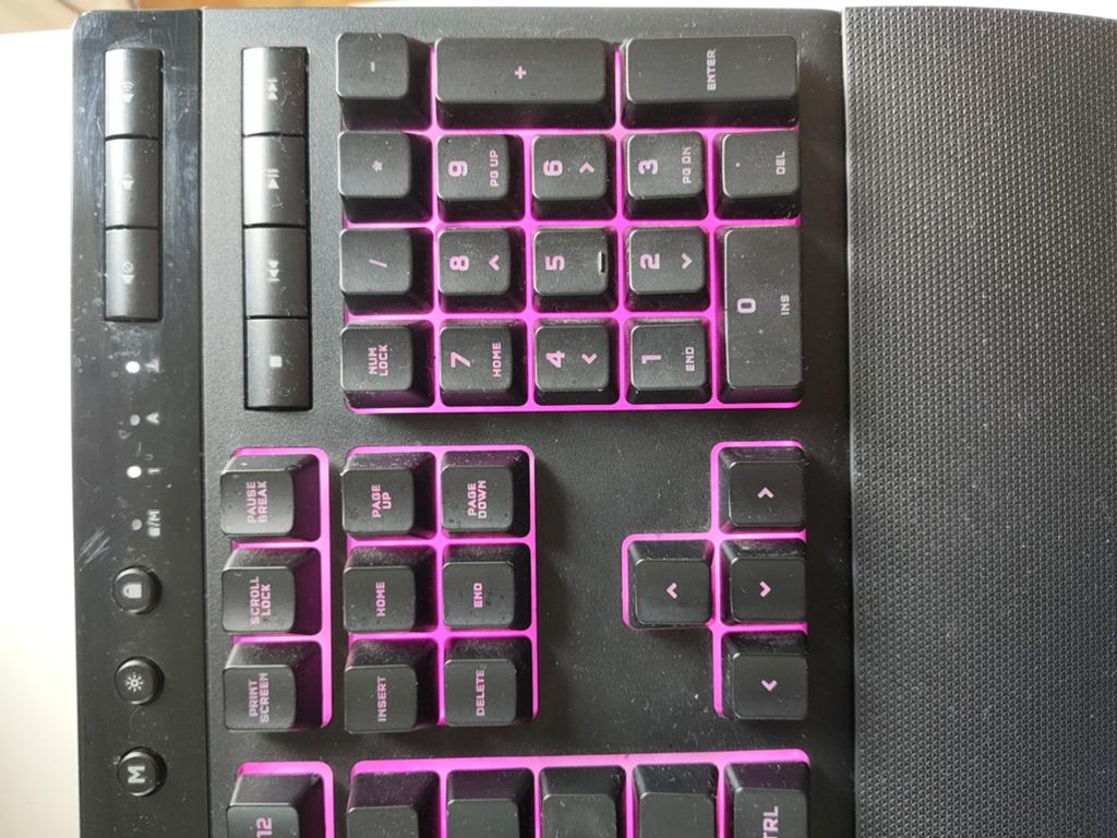 Gaming toetsenbord (Corsair K55 RGB PRO), Computers en Software, Toetsenborden, Gaming toetsenbord, Ophalen of Verzenden, Zo goed als nieuw