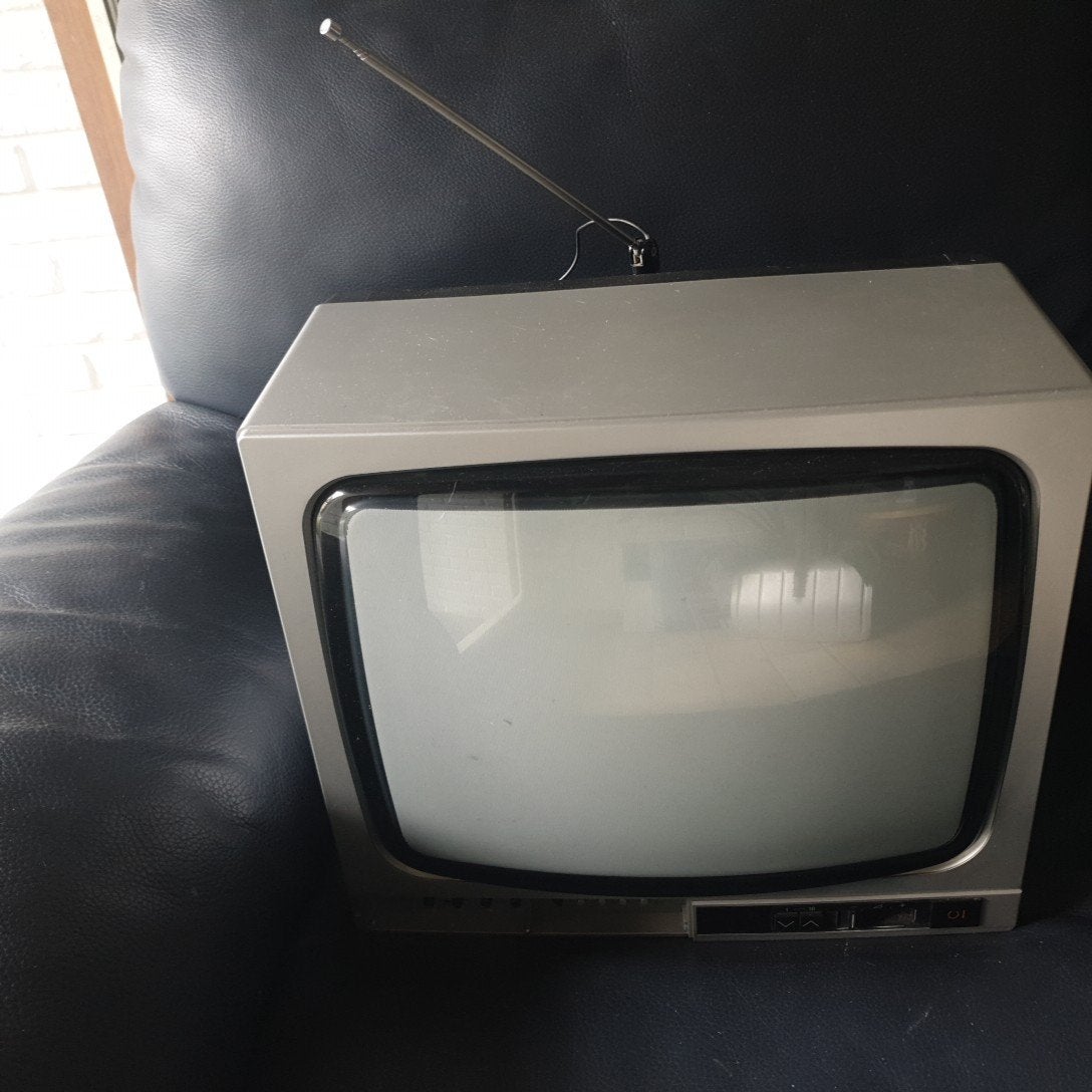 TV Sharp C-3700GS, werkt zeer goed, Japan, Audio, Tv en Foto, Vintage Televisies, Ophalen of Verzenden