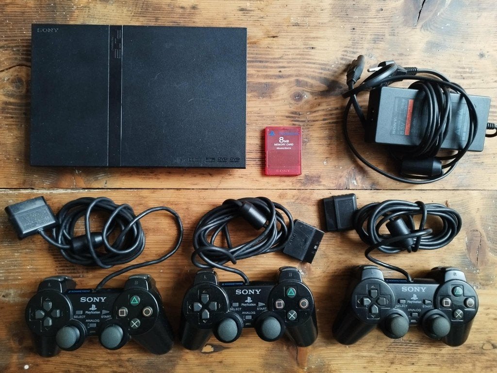 Playstation 2 Slim, Games en Spelcomputers, Spelcomputers | Sony PlayStation 2, Ophalen, Zwart, Zo goed als nieuw, Met geheugenkaart