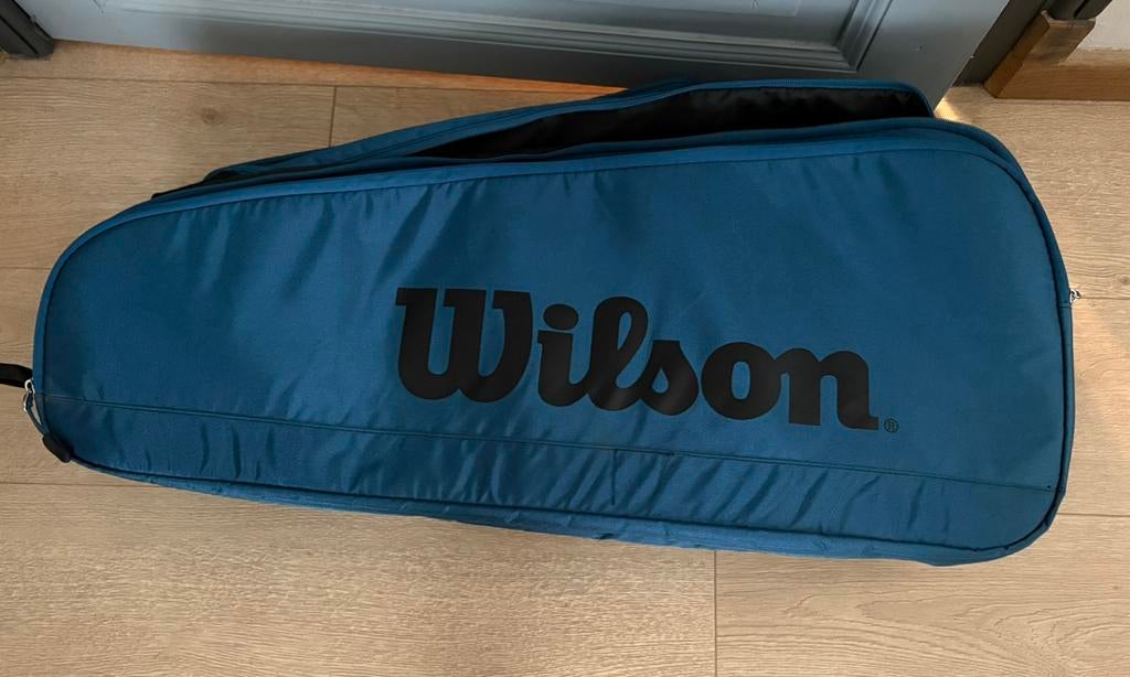 Sac de tennis wilson 3 pochettes . Comme neufv, Sports & Fitness, Tennis, Enlèvement ou Envoi, Comme neuf, Sac, Wilson