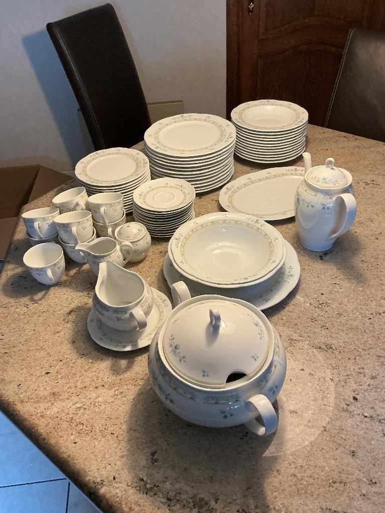 Servies, Huis en Inrichting, Ophalen, Zo goed als nieuw, Overige stijlen, Porselein