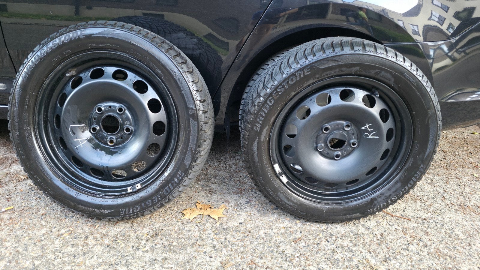 4 stalen velgen met winterbanden 205/55 R16 Michelin Bridges, Auto-onderdelen, Ophalen, Gebruikt, Skoda