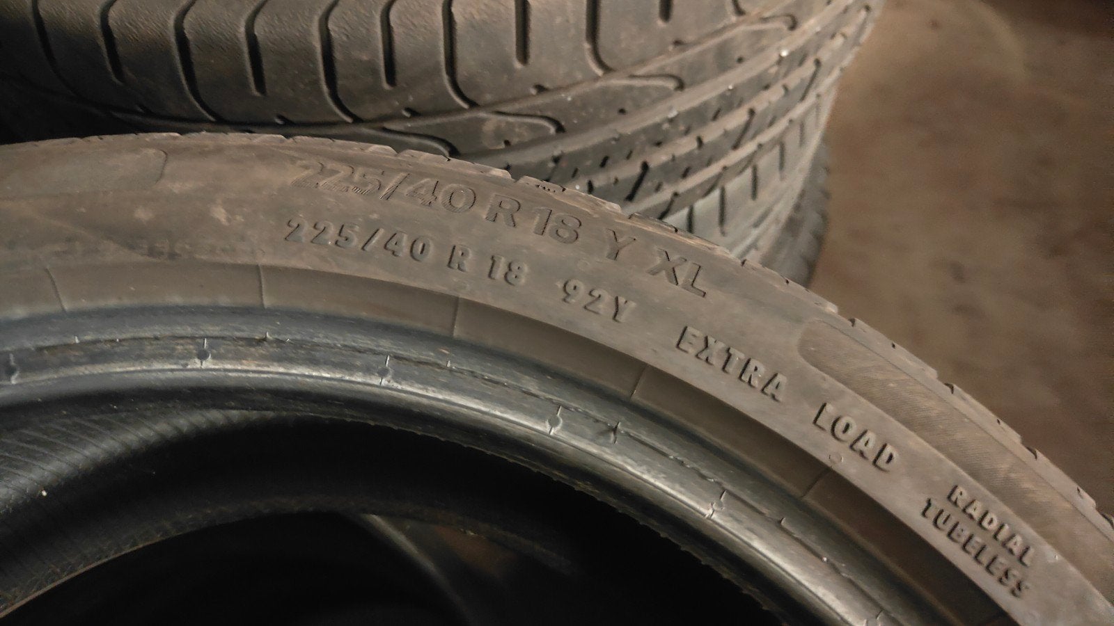 225/40r18 Goodyear 45€ chacun avec montage, Enlèvement