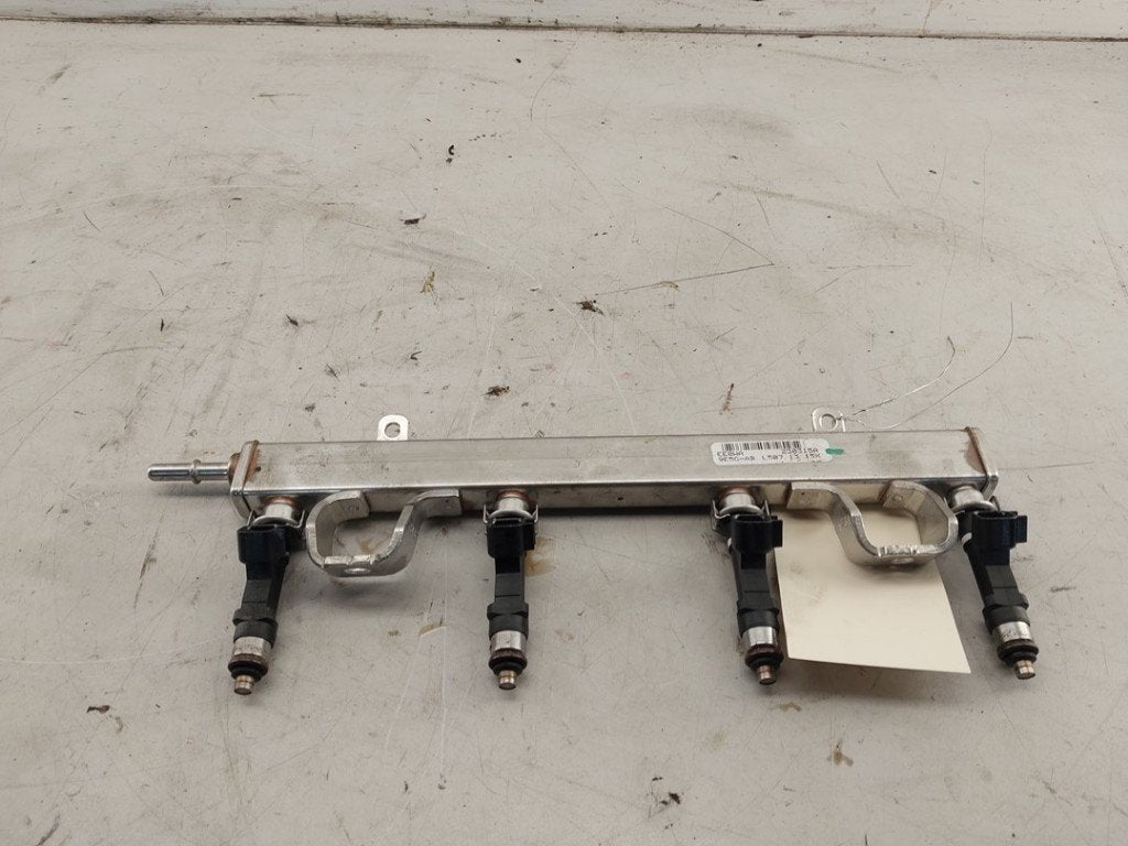 RAMPE D'INJECTION Ford Kuga III (DFK) (01-2019/-), Henry-Ford-Straße  1
50735  Köln, DE, Ford-Werke GmbH, Kunden@ford.com, Ford