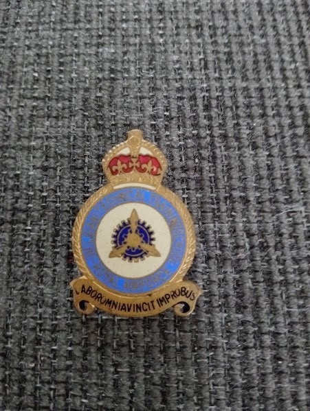 Ancienne breloque de la F.Aé., Enlèvement ou Envoi, Armée de l'air, Emblème ou Badge
