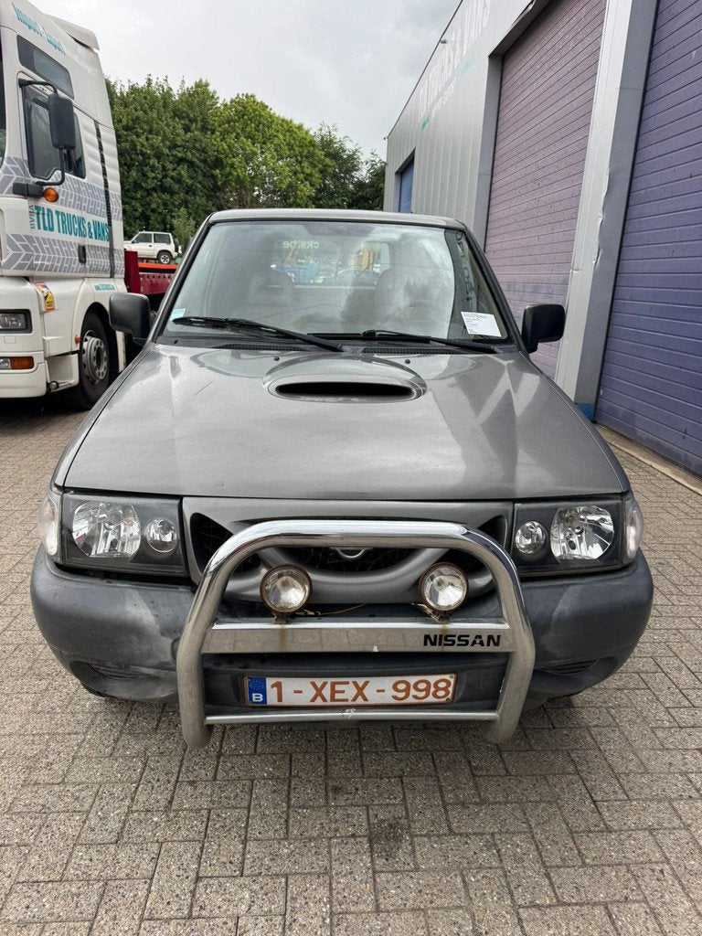 Nissan Terrano *LONG CHASSIS-DIESEL* (bj 2000), Auto's, 2664 cc, Bedrijf, 5 deurs, 2 zetels