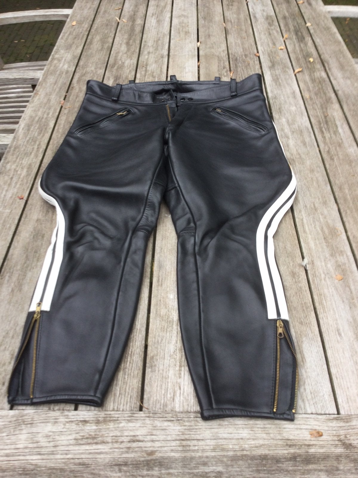 Leder broek breed 42 lengte 90, Ophalen of Verzenden, Zo goed als nieuw, Maat 52/54 (L), Zwart