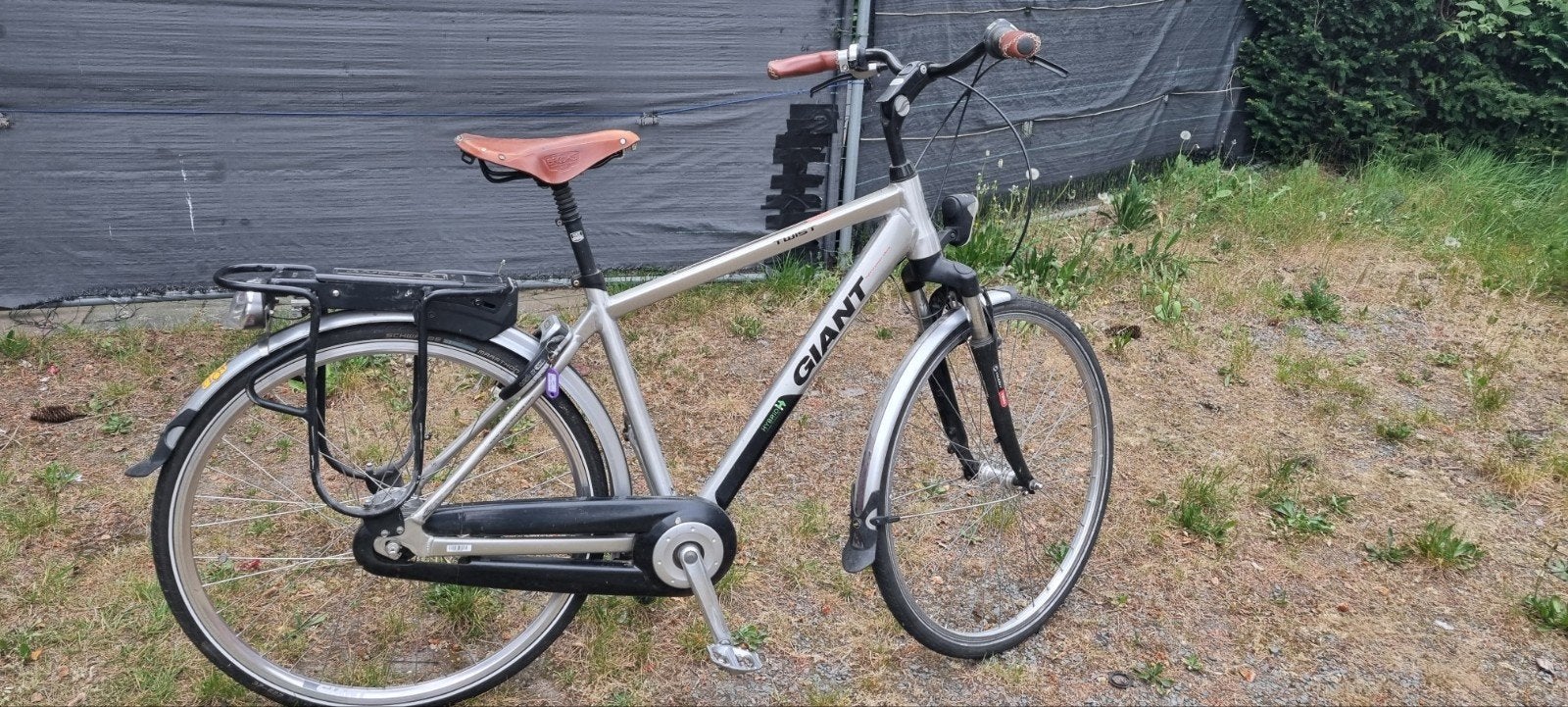 Heren fiets GIANT zeer goed staat 8 .versnellingen 28.INCH a, Ophalen of Verzenden