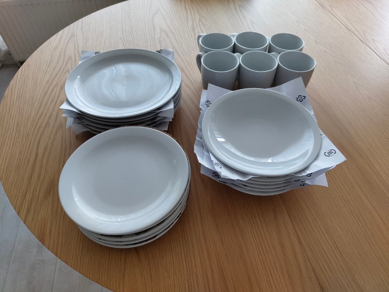 Service vaisselle 6 personnes, Maison & Meubles, Cuisine | Vaisselle, Enlèvement