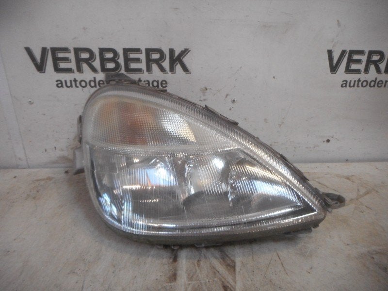 PHARE / OPTIQUE AVANT DROIT A (W168) (a1688201061), Robert Bosch AG, Mercedes-Benz, Utilisé, Robert-Bosch-Allee 1
74232  Abstatt, DE