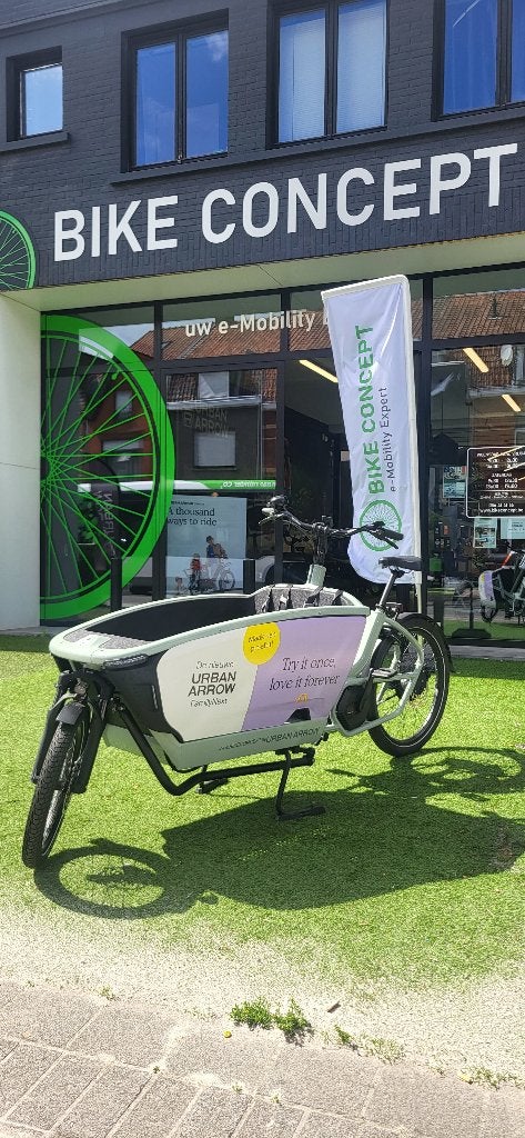 Urban Arrow Family Next–demofiets 190km gratis huif-led inbe, Fietsen en Brommers, 4 kinderen of meer, Huif, Zo goed als nieuw
