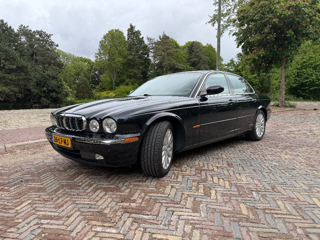 Jaguar XJ 4.2 Executive AUT 2003 Zwart, Auto's, Jaguar, Automaat, Achterwielaandrijving, Zwart, XJ