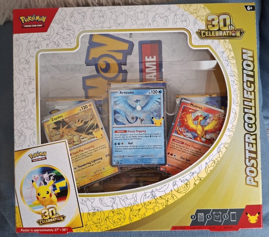 Pokemon 30th celebrations Poster collection, Ophalen of Verzenden, Nieuw, Boosterbox