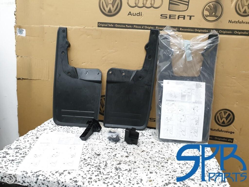 AMAROK Spatlap SET SPATLAPPEN links rechts achter 2H0075101B, Volkswagen, Nieuw, Ophalen of Verzenden, Volkswagen