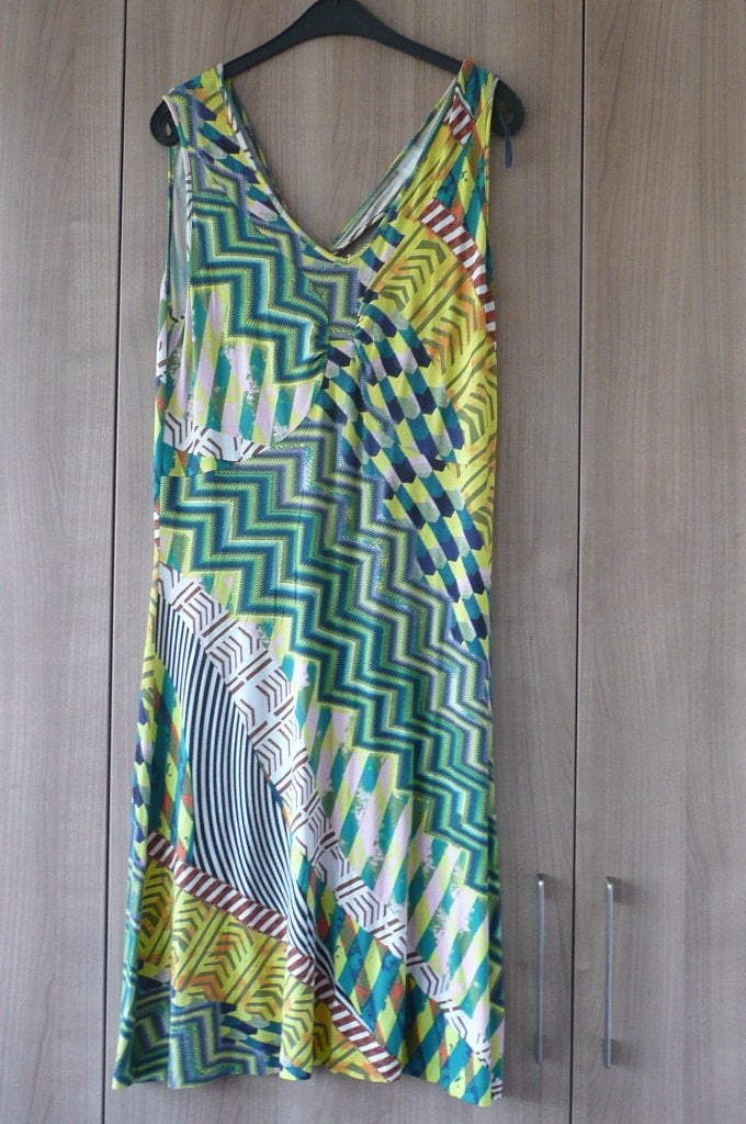 Fel gekleurd kleedje Green Ice (K509), Kleding | Dames, Jurken, Maat 38/40 (M), Overige kleuren, Ophalen of Verzenden, GREEN ICE