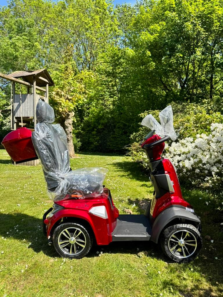 Scootmobiel de luxe Mobitich Falçon à 20 km/h (nouvelle), Divers, Chaises roulantes, Neuf, Fauteuil roulant électrique, Pliant