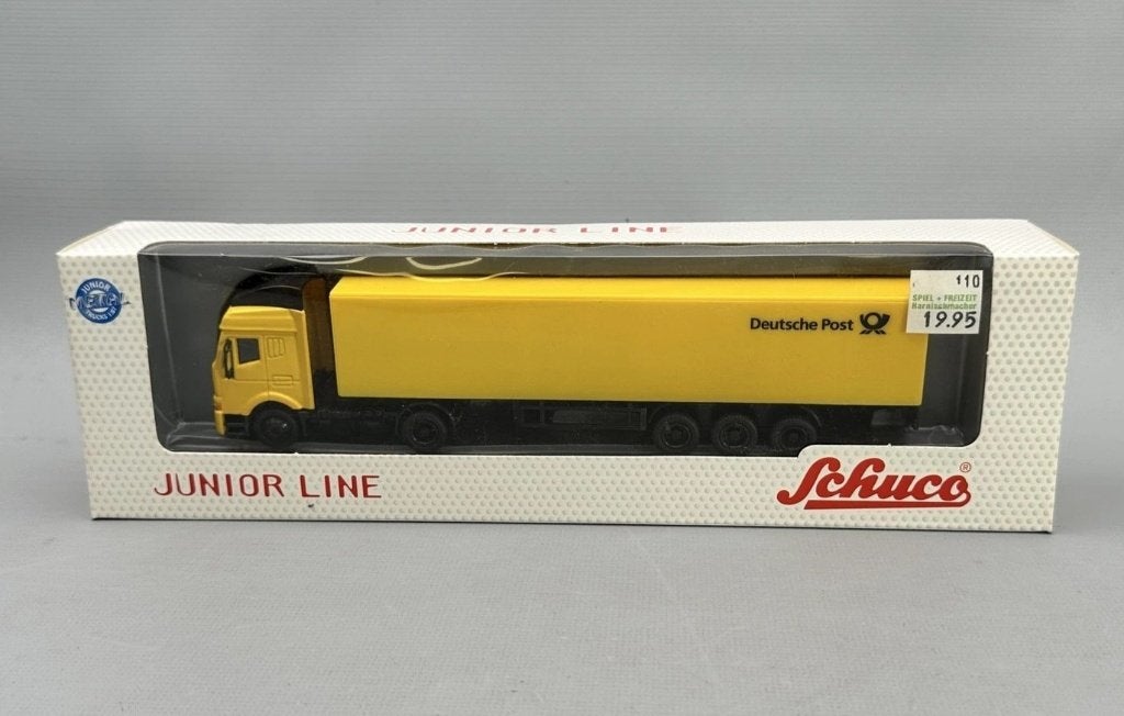 1:87 Schuco Junior 236015 Iveco Eurotech Deutsche Post, Hobby & Loisirs créatifs, Enlèvement ou Envoi, Comme neuf, Bus ou Camion