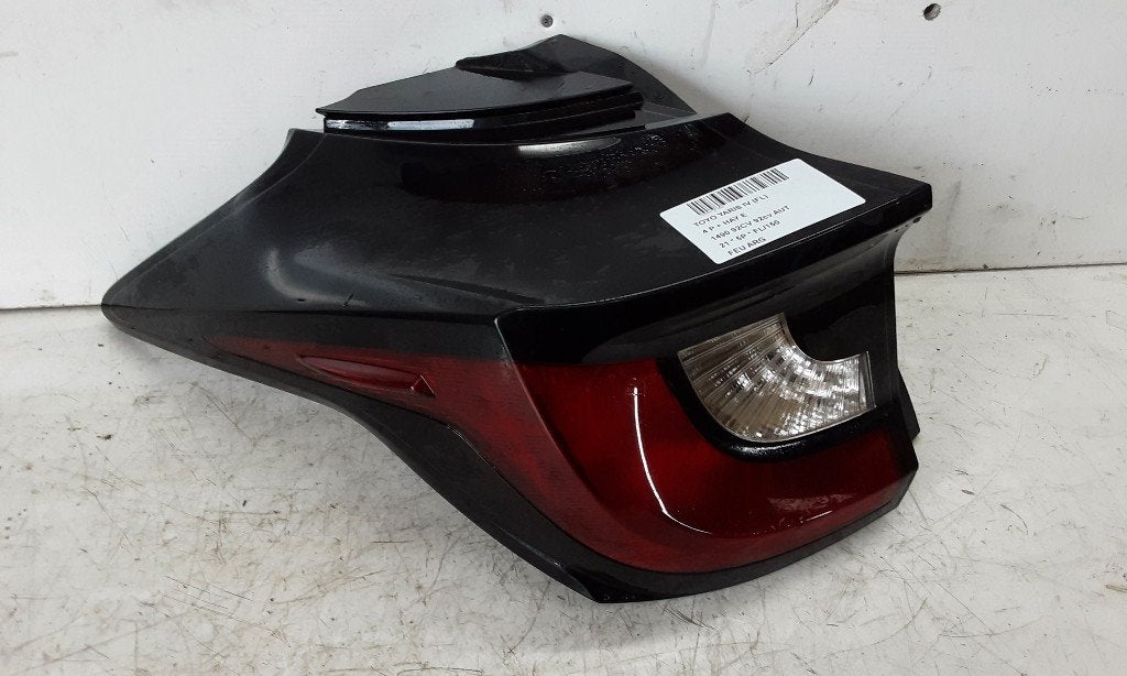 FEU ARRIÈRE GAUCHE Yaris IV (P21 / PA1 / PH1) (V356010L), Autos : Pièces & Accessoires, Éclairage, Toyota, Utilisé