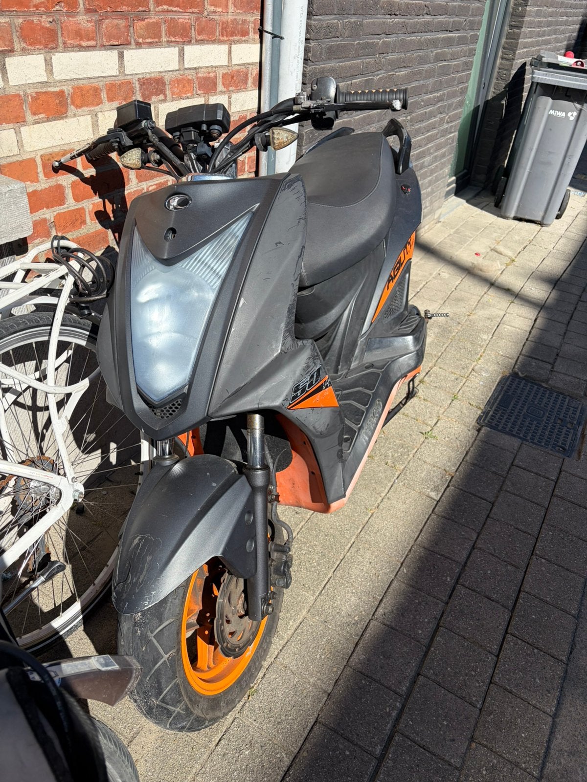 kymco agility rs50, Fietsen en Brommers, Ophalen, Zo goed als nieuw, Agility