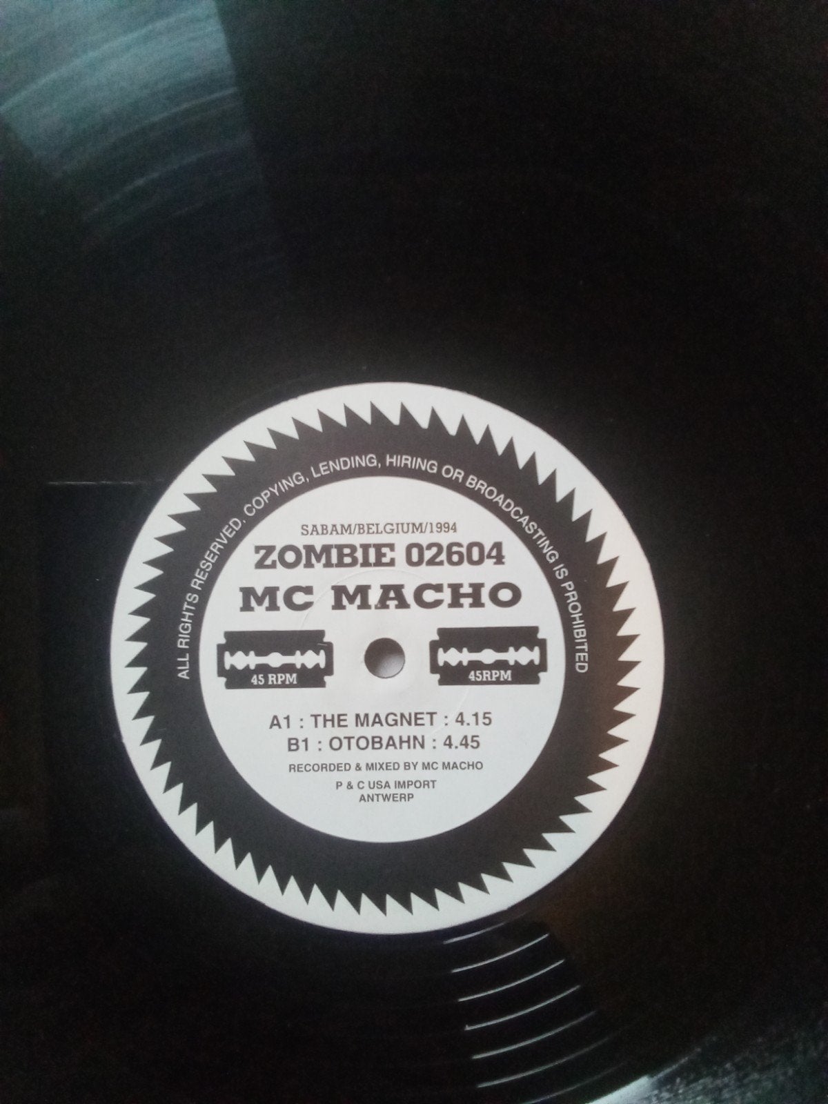 LP MC Macho (Zombie), Enlèvement ou Envoi, LP