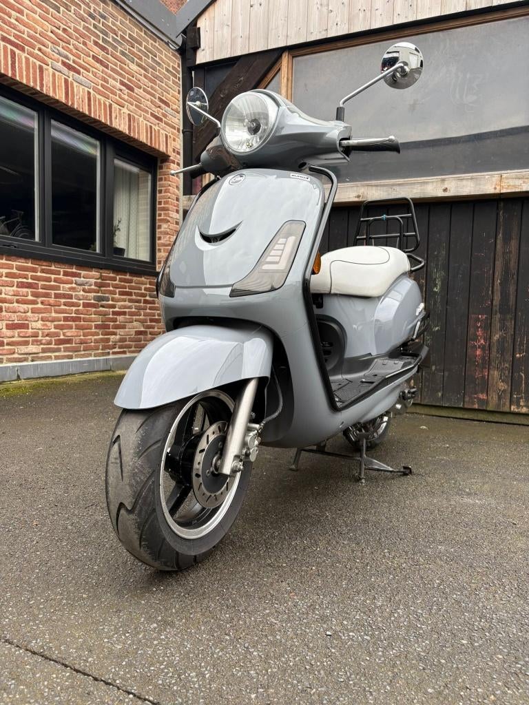 Sym fiddle 2 A klasse 1jaar garantie, Fietsen en Brommers, Verzenden, Klasse A (25 km/u), Zo goed als nieuw, Benzine