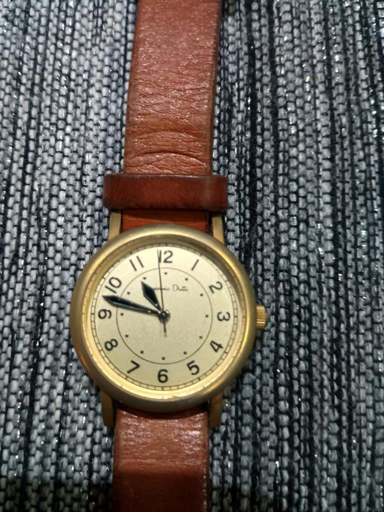 Horloge Massimo Dutti, Enlèvement