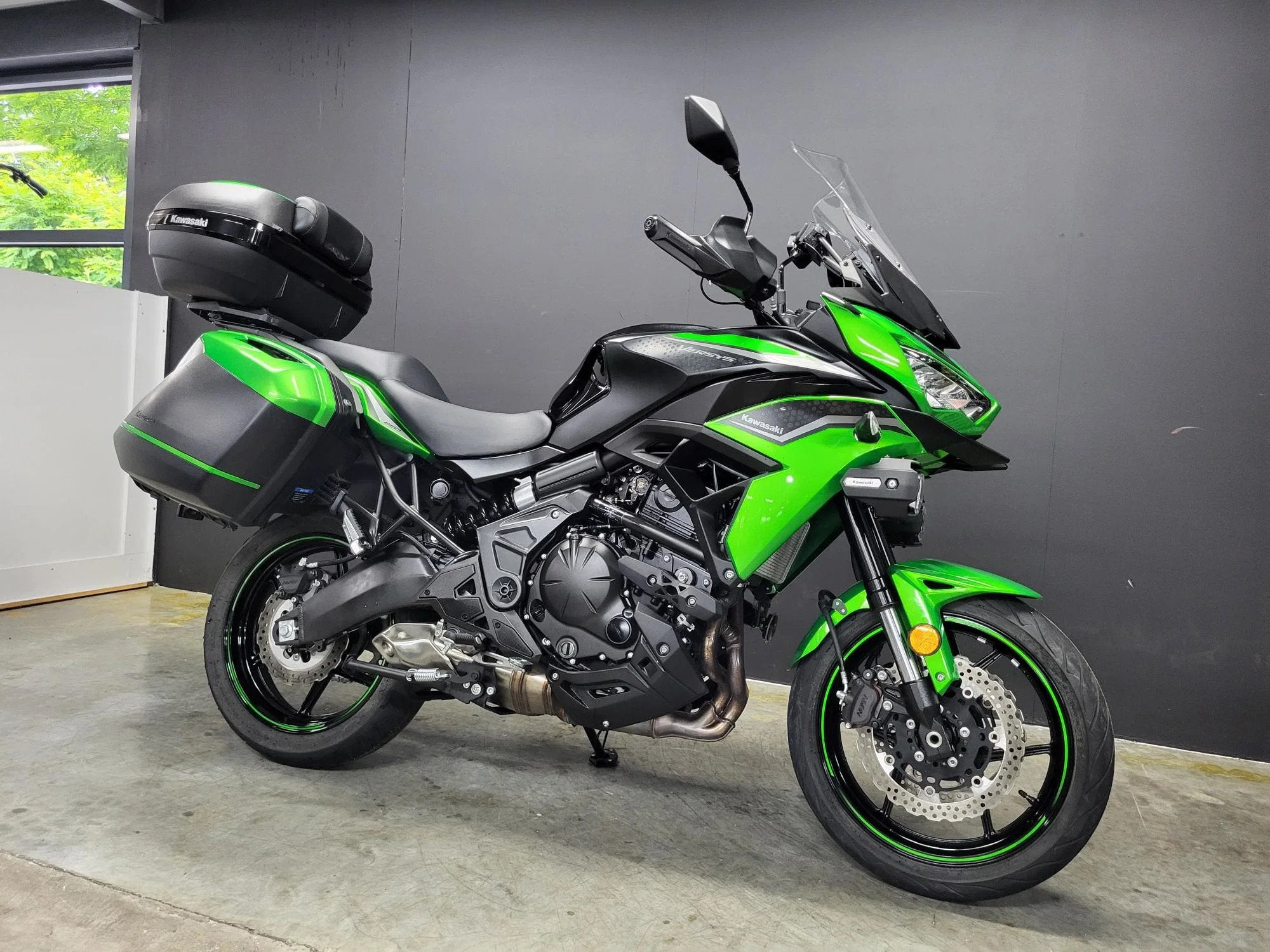 Kawasaki Versys 650 GT Edition met weinig km's (bj 2024), Bedrijf, Meer dan 35 kW, Overig, 650 cc