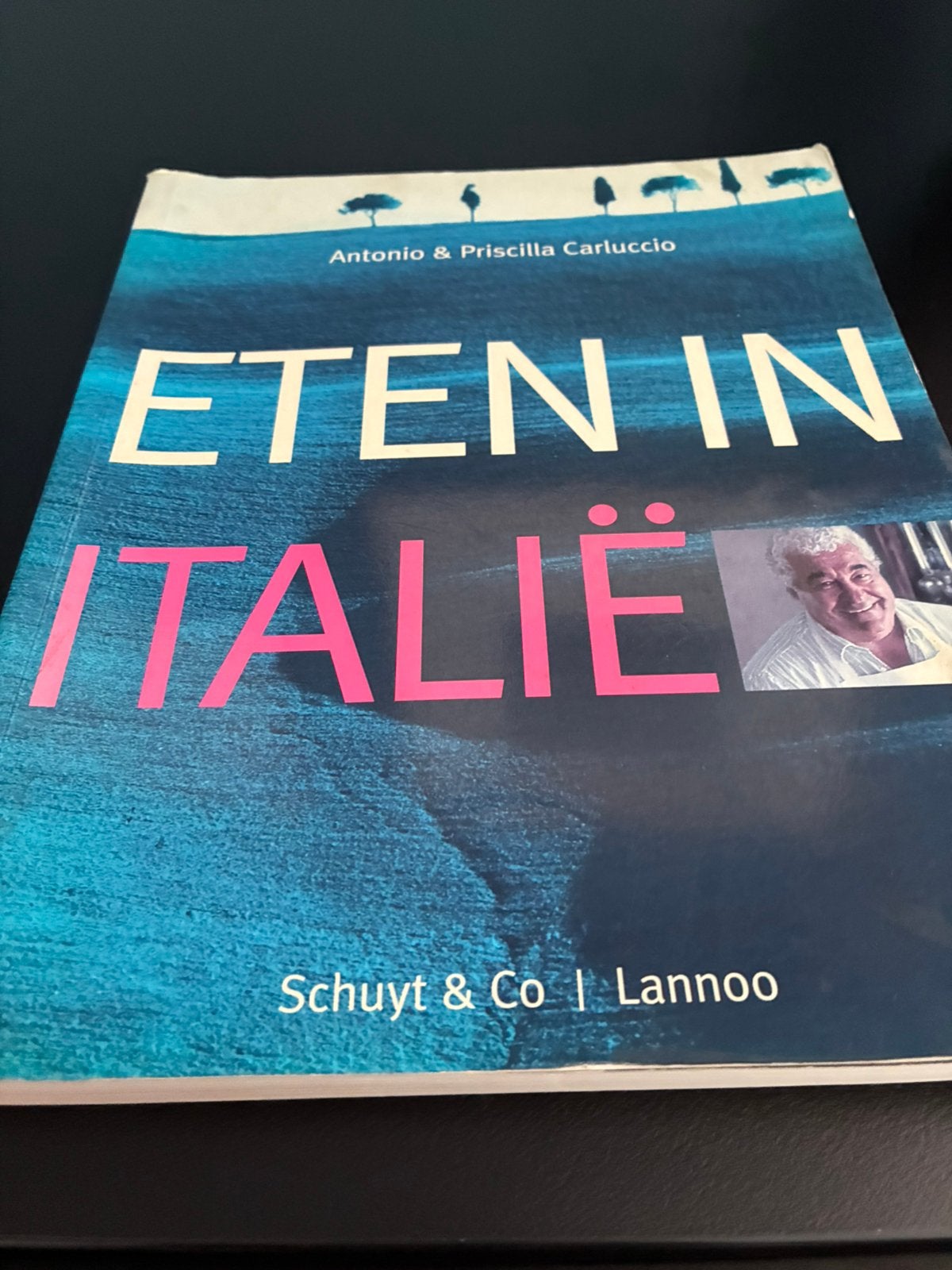 Kookboek Carluccio, Boeken, Overige typen, Ophalen of Verzenden, Italië, Gelezen