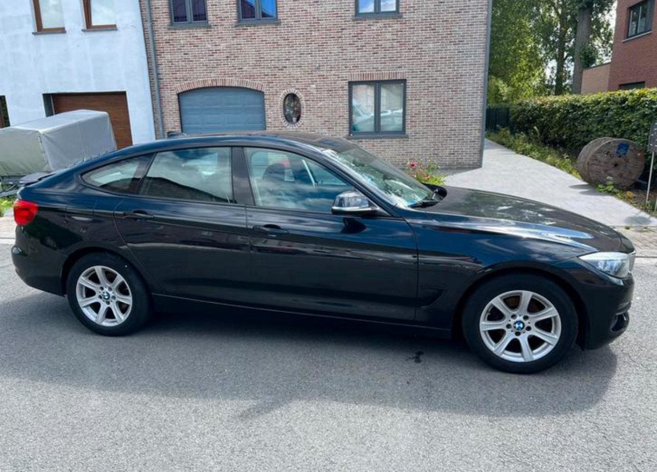 BMW 3-serie GT 318d — 2017, Auto's, Euro 6, Bedrijf, 3 Reeks, Te koop