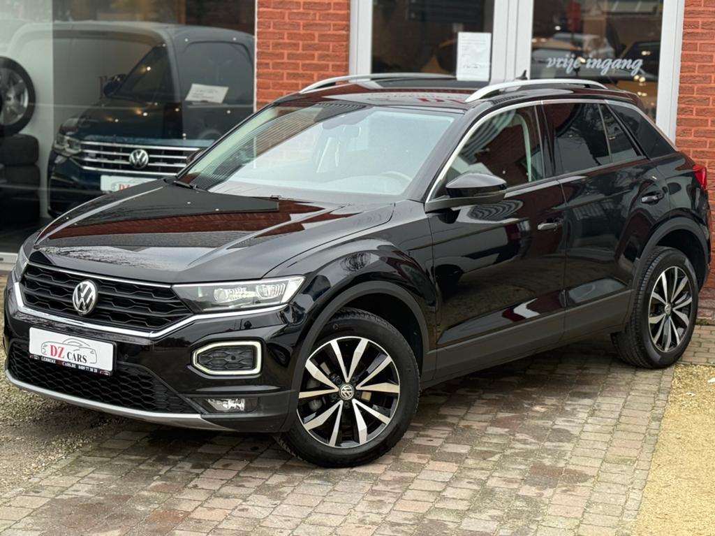 VOLKSWAGEN T-ROC STYLE 1.0TSI 116PK |NAVI | ACC | CARPLAY |, Voorwielaandrijving, https://public.car-pass.be/vhr/97d63f43-e77a-4519-a47c-3f10fc0091f9