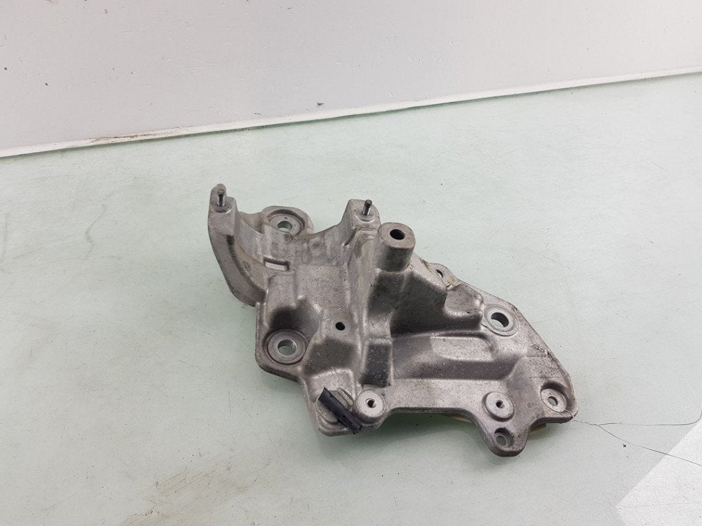 SUPPORT BMW iX (I20) (01-2021/-) (|8490365|11518490365|), Utilisé, BMW, Petuelring 130
80809  München, DE, Bayerische Motoren Werke AG
