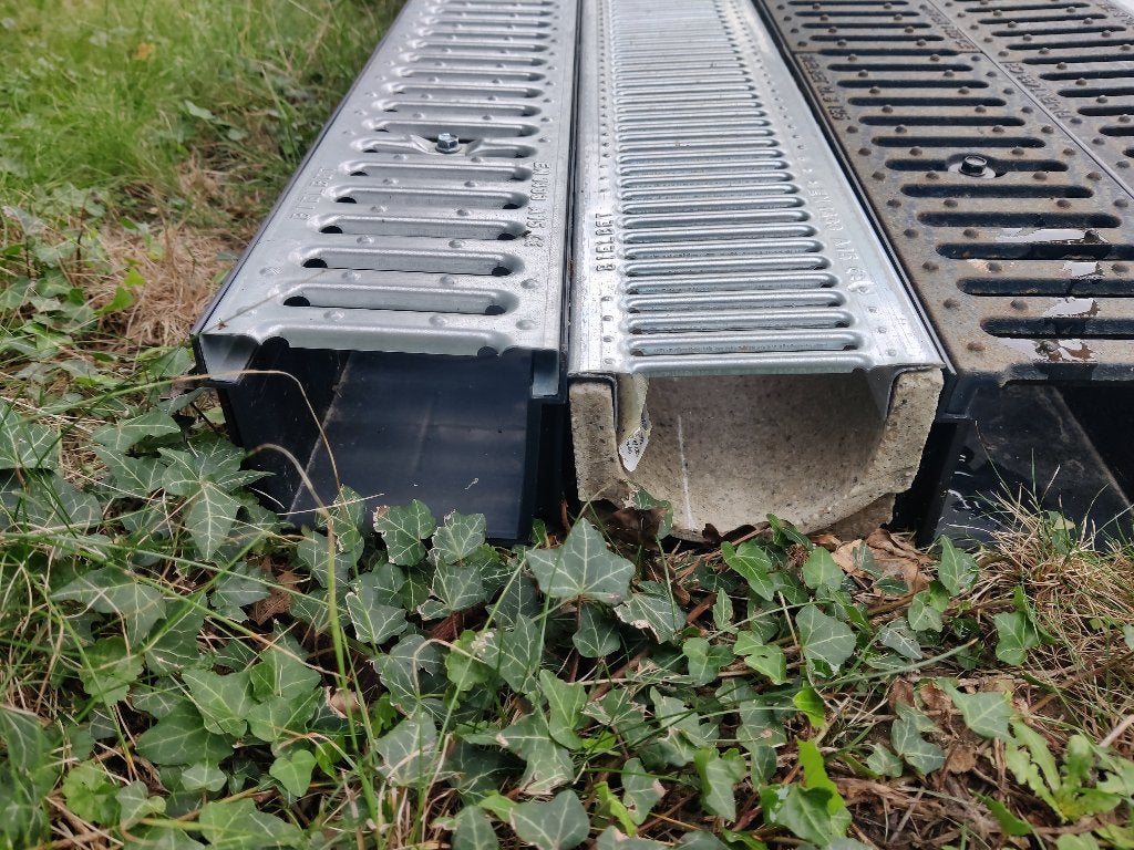 Nieuwe lineaire afvoergoten merk BIELBET, Ophalen, Nieuw, PVC