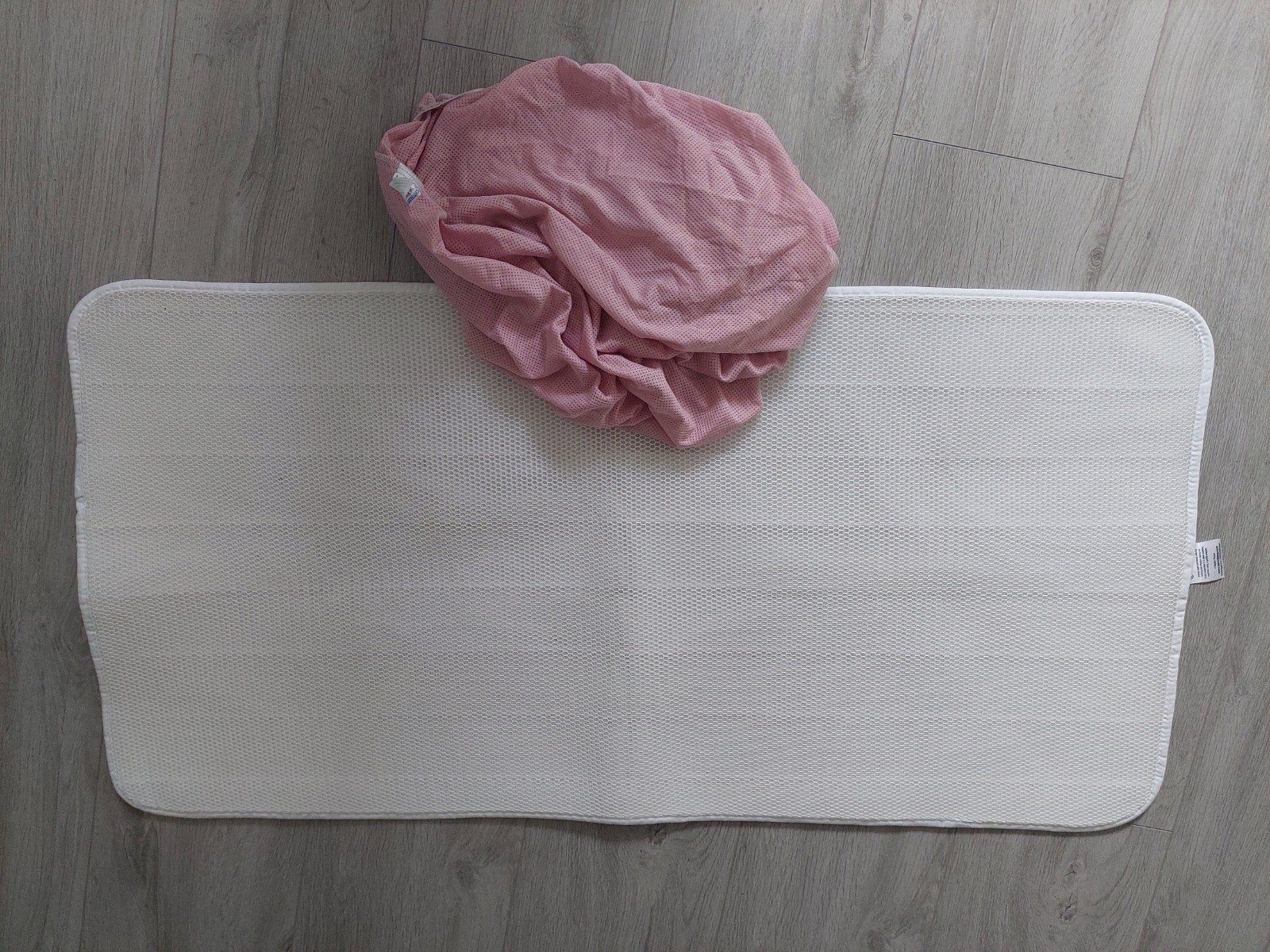 Aerosleep ledikant met hoes roze, Kinderen en Baby's, Babywiegjes en Ledikanten, Ophalen of Verzenden, Ledikant