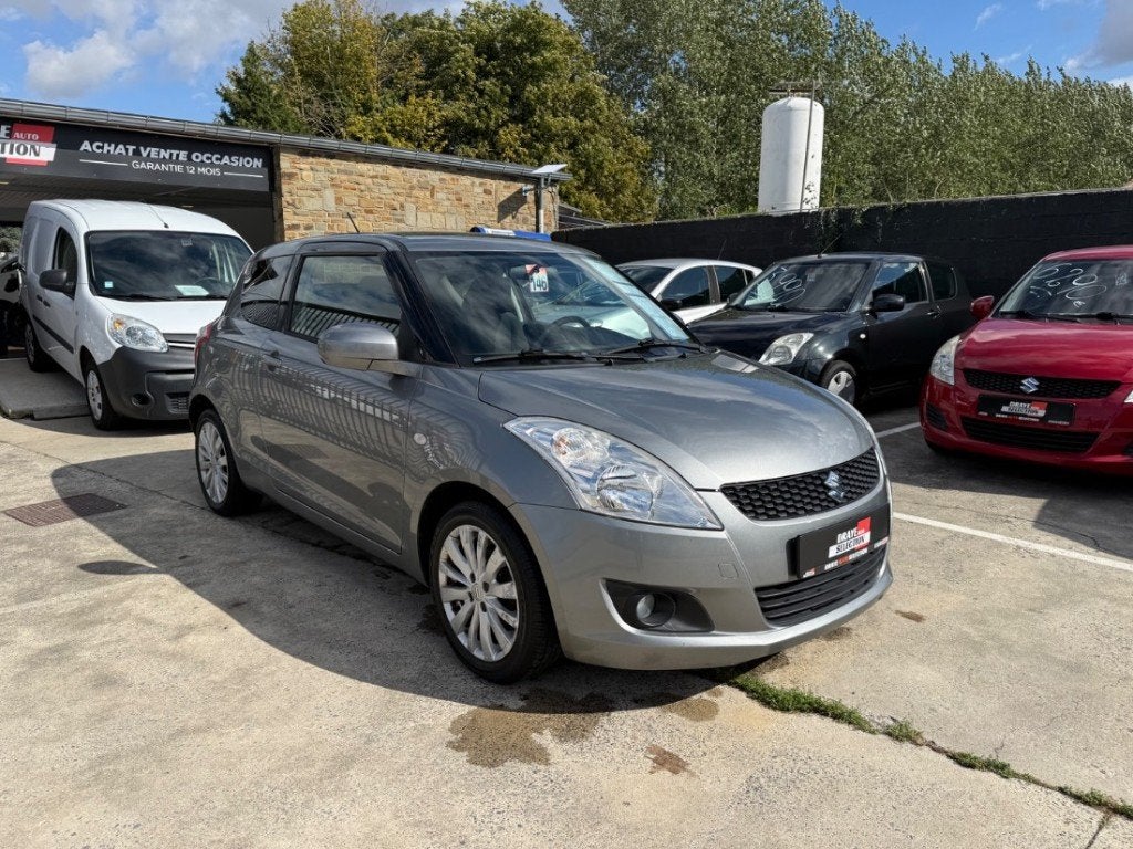 Suzuki Swift, Auto's, Voorwielaandrijving, Stof, 4 cilinders, https://public.car-pass.be/vhr/3ec526bb-2c69-47cb-a474-a5e4fb80f813