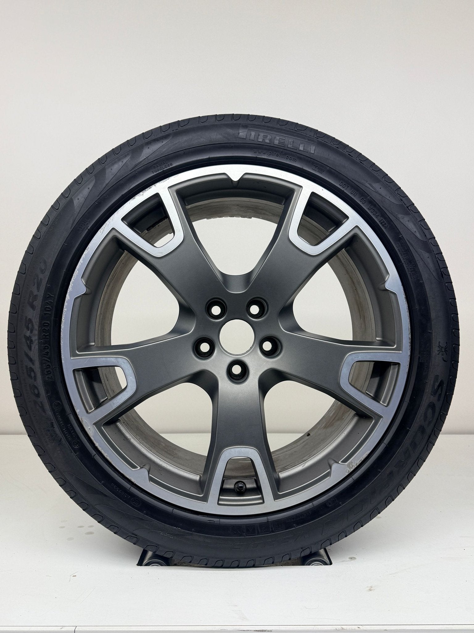 Maserati Levante - 20 inch ( winter ) - zomerbanden, Autos : Pièces & Accessoires, Pneus et Jantes, Enlèvement ou Envoi, Pneus été