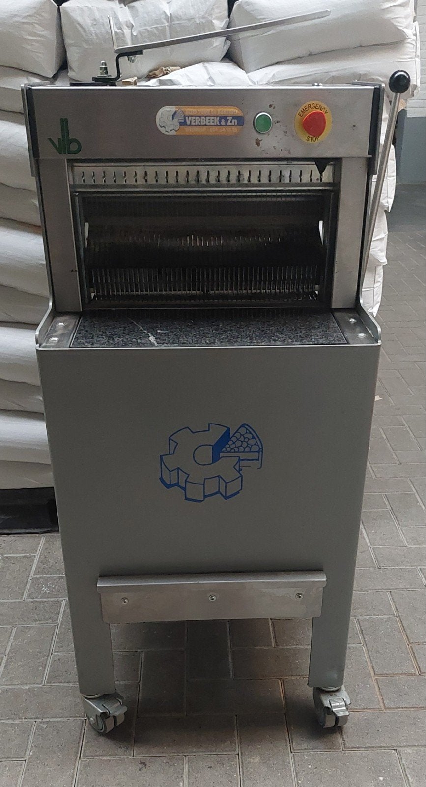 Broodsnijmachine, Zakelijke goederen, Ophalen