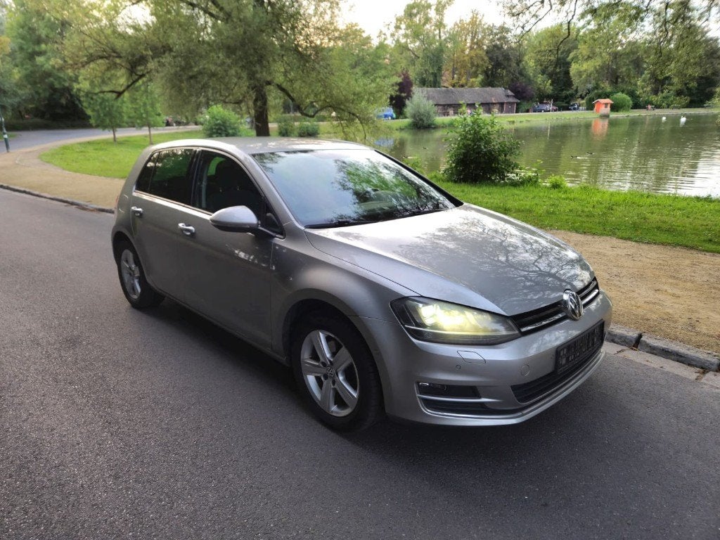 GOLF 7 DSG ESSENCE 1.4TSI, Autos, 90 kW, Achat, Noir, 5 portes