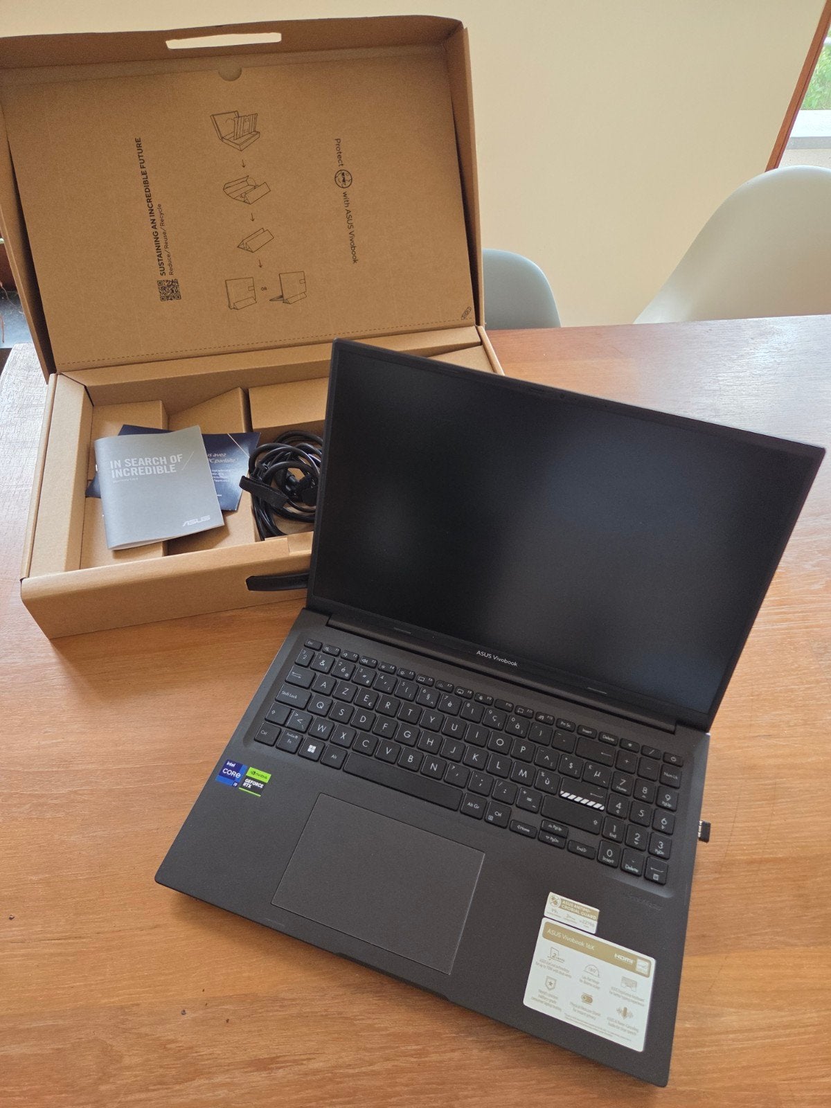 A vendre AsuS K3605VC-N1068W + écran 22 pouces Dell, Asus, 16 pouces, Comme neuf, Enlèvement
