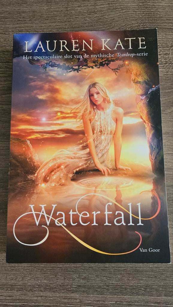 Lauren Kate - Waterfall, Enlèvement, Lauren Kate