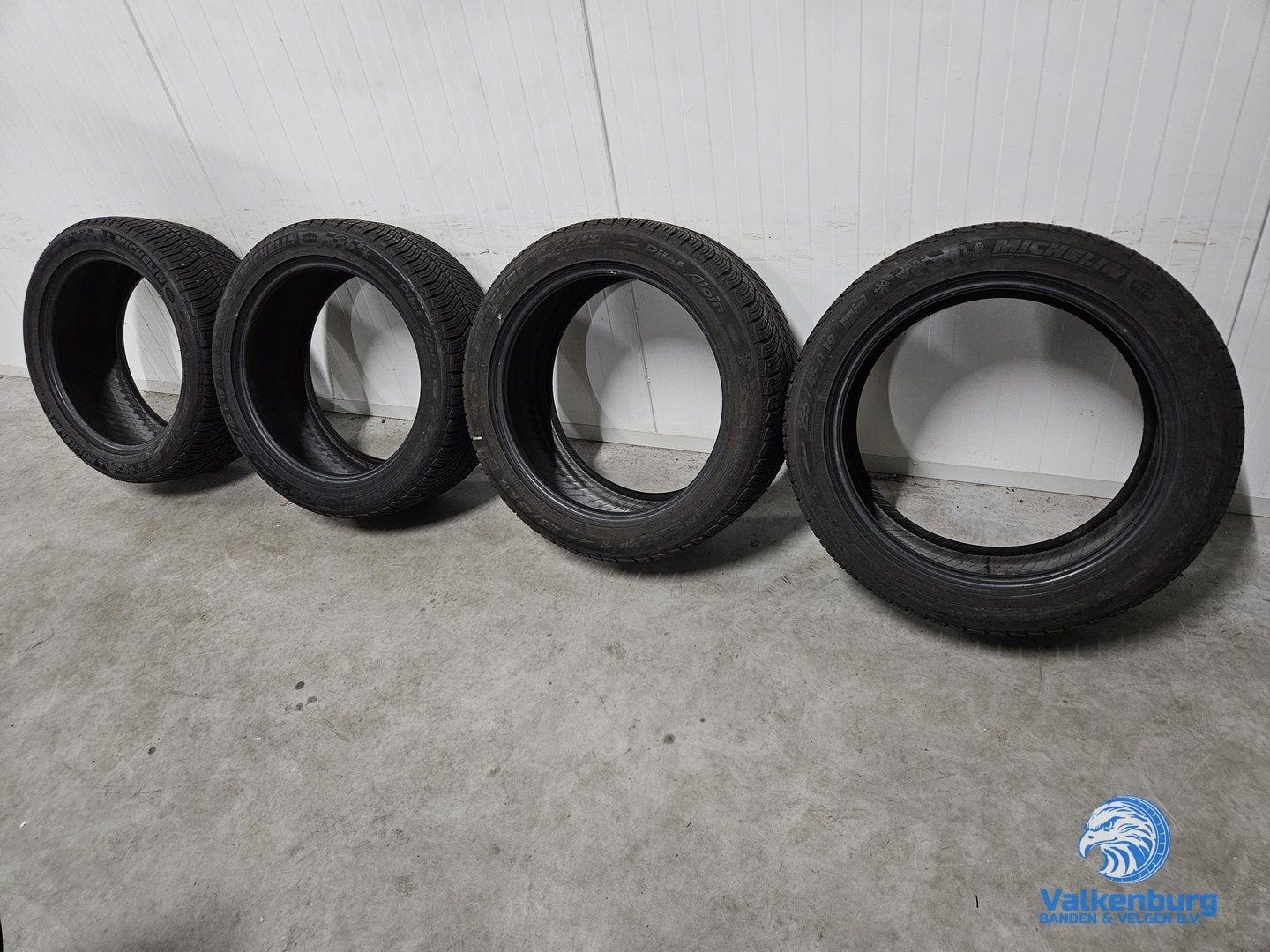 6-7mm! Winterbanden 255/45R19 Michelin Pilot Alpin, Auto-onderdelen, 19 inch, Gebruikt, 255 mm, -