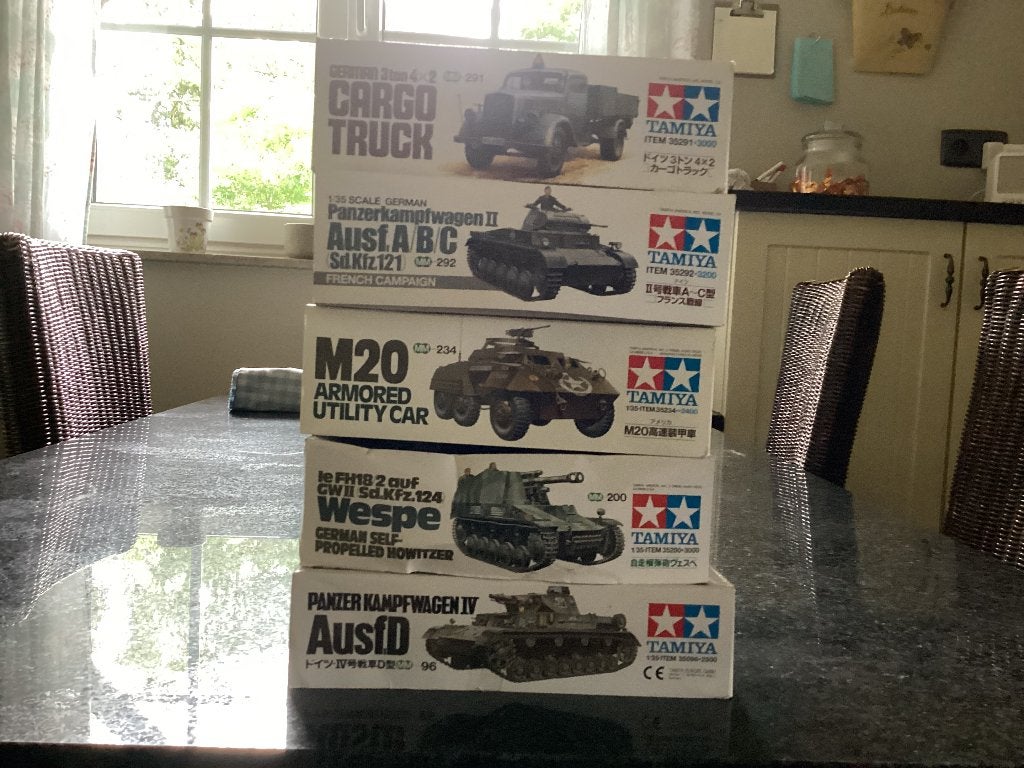 Bouwdozen 1:35 tamiya deel 2 WW2, Hobby en Vrije tijd, Ophalen, Tank, 1:32 tot 1:50, Zo goed als nieuw