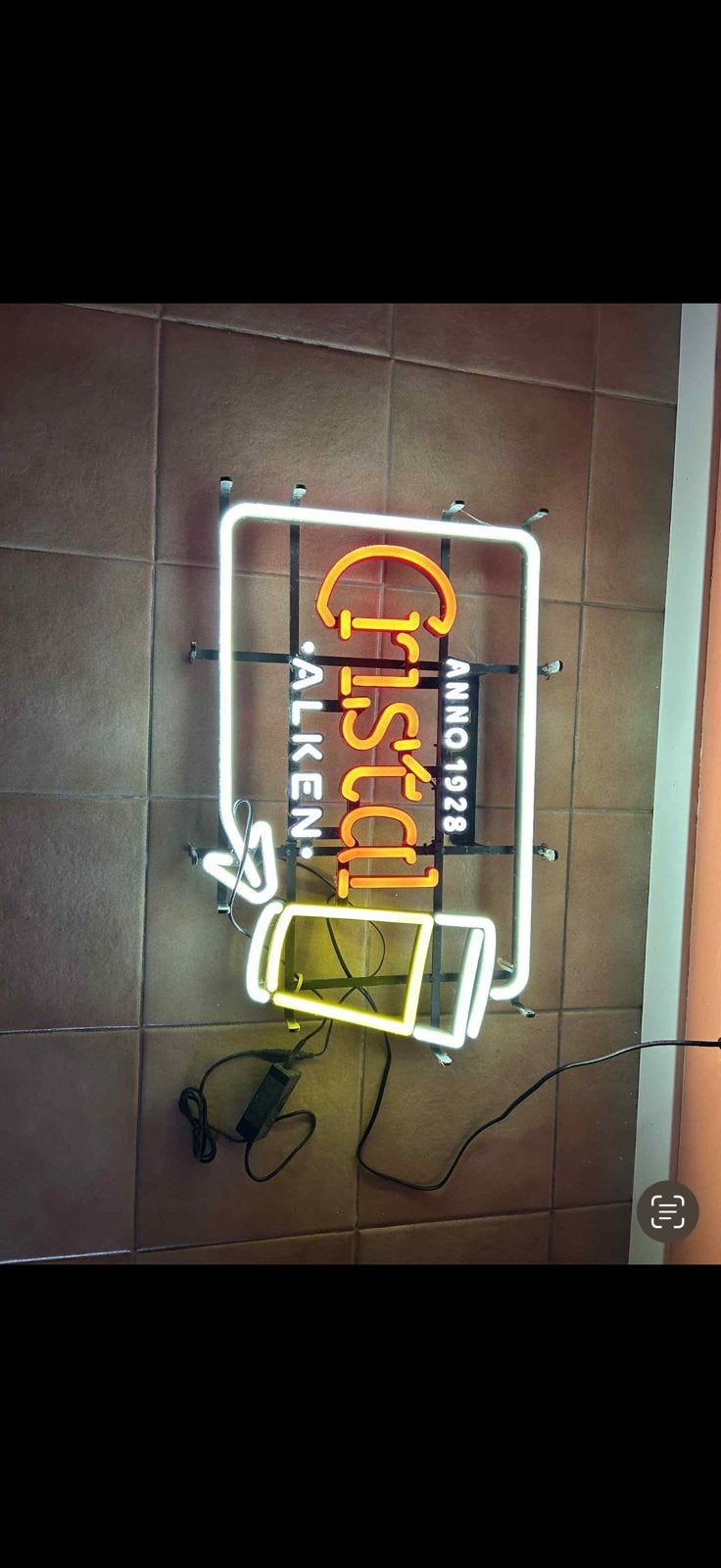 Neon reclame Cristal, Ophalen