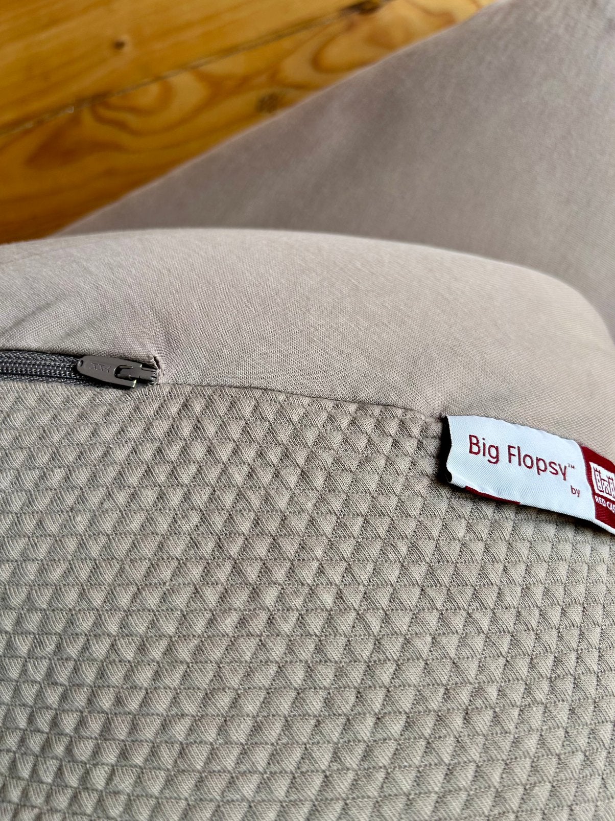 Big Flopsy – Coussin d’allaitement grand format, Enfants & Bébés, Enlèvement, Comme neuf