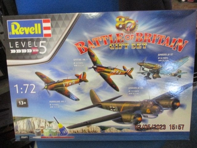 kits (4) bataille d' Angleterre--   32 E, Hobby & Loisirs créatifs, Modélisme | Avions & Hélicoptères, Enlèvement ou Envoi, Neuf