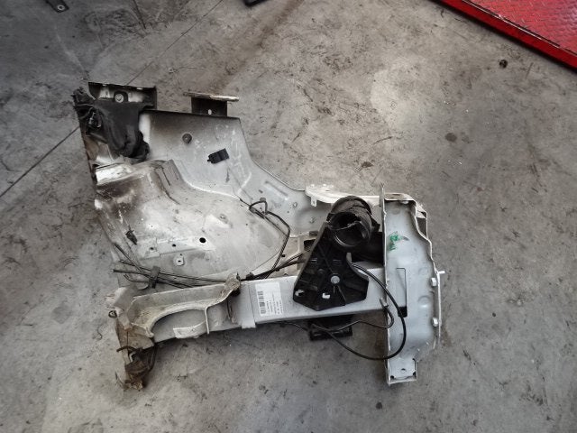 BINNENSPATSCHERM LINKS VOOR Peugeot, Kontakt-peugeot@peugeot.com, Gebruikt, Voor, Spatbord
