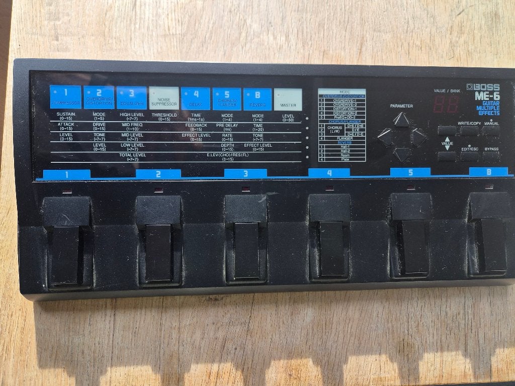 BOSS ME-6 gitaar met meerdere effecten, Muziek en Instrumenten, Ophalen, Gebruikt, Delay of Echo