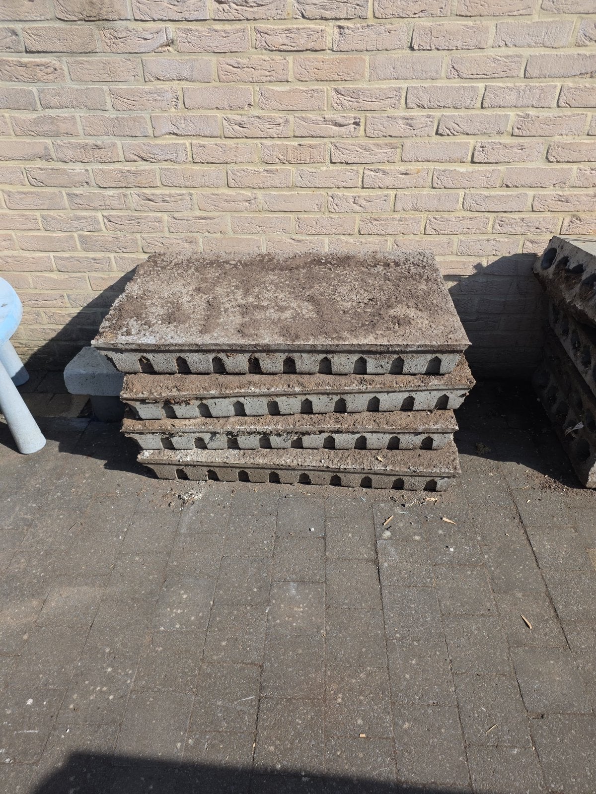 Beton balken alles aan 200€, Ophalen, Zo goed als nieuw