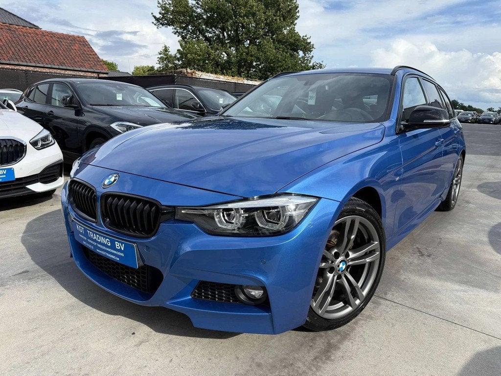 BMW 3 Serie 318 i TOURING M-PACK NAVIGATIE ZWART LEDER FULL, Achat, Euro 6, Entreprise, Boîte manuelle